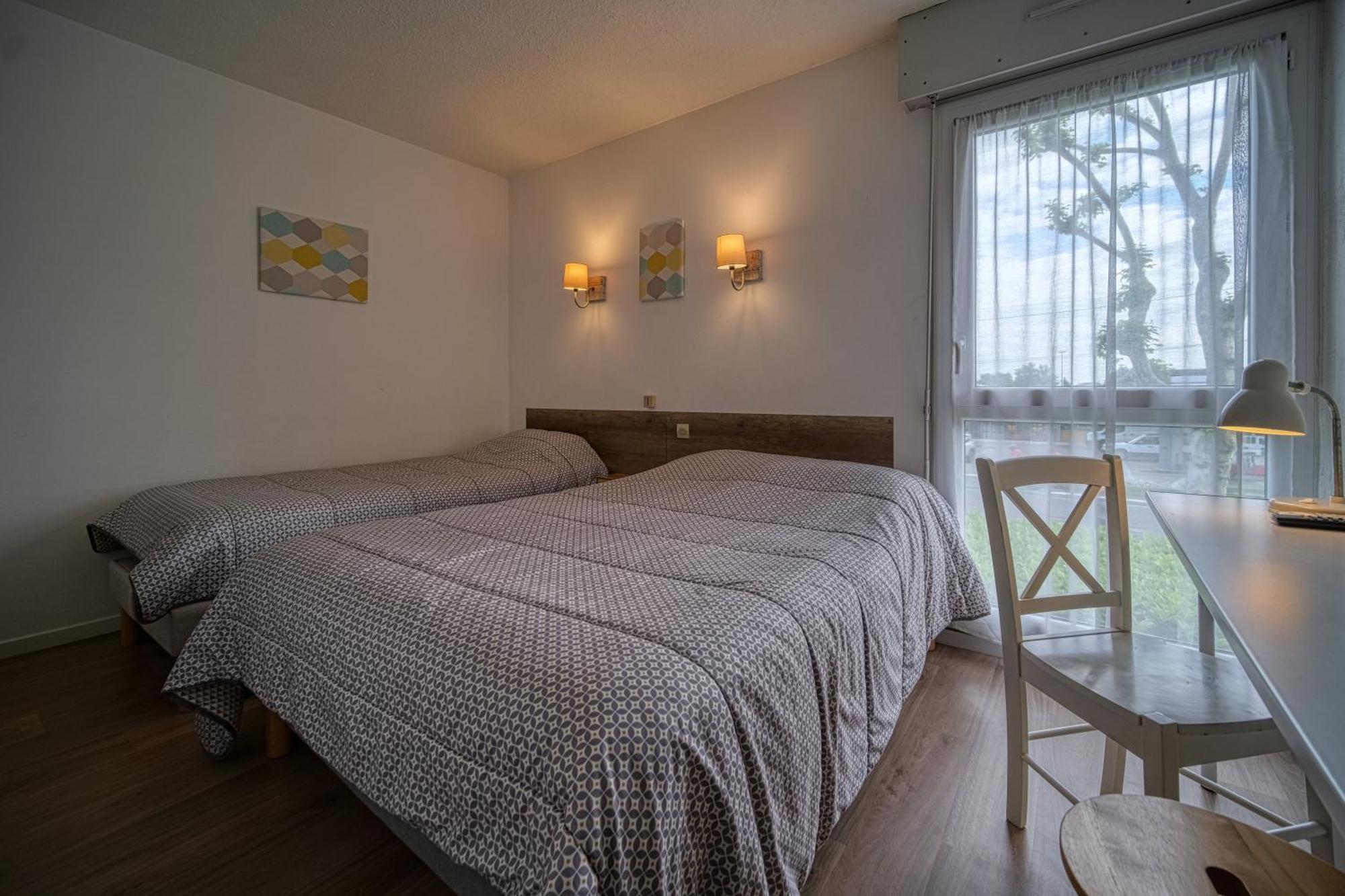 Hotel Cote Sud Saint-Péray Buitenkant foto